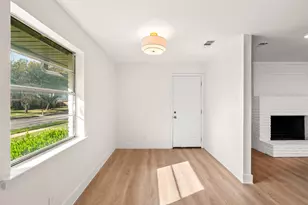 921 Bromwich St, Garland, TX 75040 - Photo 13