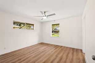 921 Bromwich St, Garland, TX 75040 - Photo 21