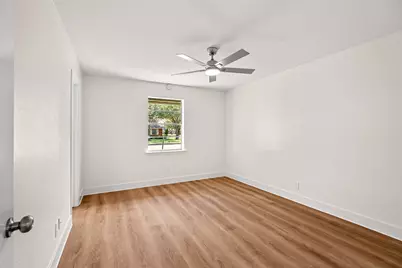 921 Bromwich Street, Garland, TX 75040 - Photo 17