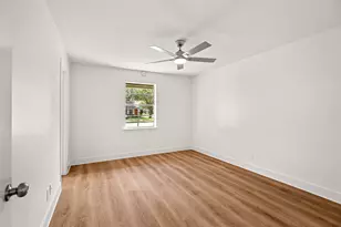 921 Bromwich St, Garland, TX 75040 - Photo 17