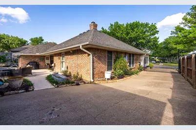 2533 Stonegate Drive N, Bedford, TX 76021 - Photo 39