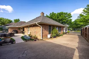 2533 Stonegate Dr N, Bedford, TX 76021 - Photo 39