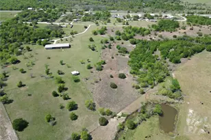 2101 Ridge View Dr, Cleburne, TX 76033 - Photo 5