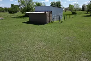 2101 Ridge View Dr, Cleburne, TX 76033 - Photo 29