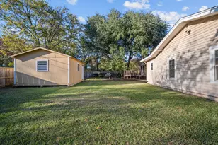 1114 S Crockett St, Sherman, TX 75090 - Photo 31