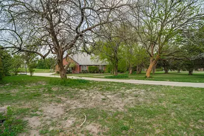 305 Cedar Hill Circle, Lowry Crossing, TX 75407 - Photo 5