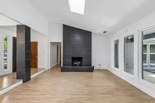 3116 Kingsbridge Dr, Plano, TX 75075 - Photo 7