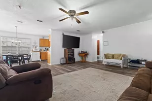 1101 Doe Run Dr, Tool, TX 75143 - Photo 9