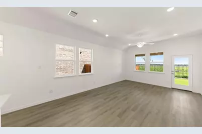 14200 Gallatin Street, Pilot Point, TX 76258 - Photo 7