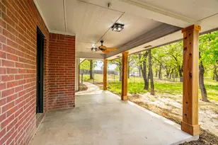 685 Co Rd 3673, Paradise, TX 76073 - Photo 17