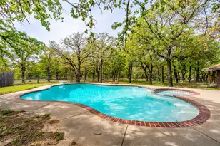 685 Co Rd 3673, Paradise, TX 76073 - Photo 19