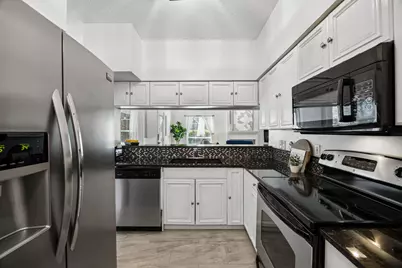 217 Cimarron Trail #5, Irving, TX 75063 - Photo 13