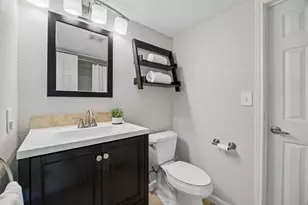 217 Cimarron Trail, Irving, TX 75063 - Photo 23