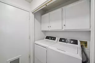 217 Cimarron Trail, Irving, TX 75063 - Photo 15