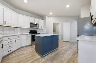 10884 Hawks Landing Rd, Fort Worth, TX 76052 - Photo 9