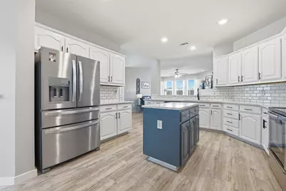 10884 Hawks Landing Road, Fort Worth, TX 76052 - Photo 7