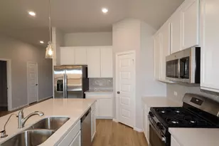 1013 Fairfax Ct, Crowley, TX 76036 - Photo 9
