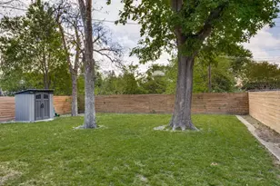 2236 Hartline Dr, Dallas, TX 75228 - Photo 23