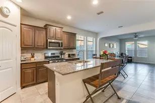 9128 Stormcrow Dr, Fort Worth, TX 76179 - Photo 3