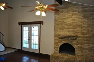 720 Ash St, Burleson, TX 76028 - Photo 9