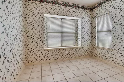 4562 Normandy Way, Grand Prairie, TX 75052 - Photo 9