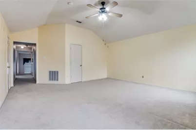 4562 Normandy Way, Grand Prairie, TX 75052 - Photo 19