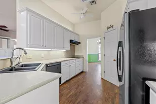 108 Hidden Oaks Dr, Waco, TX 76705 - Photo 9