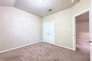 304 Basil St, Garland, TX 75040 - Photo 19