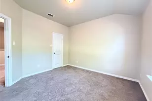 304 Basil St, Garland, TX 75040 - Photo 21