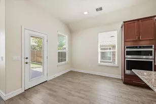 2820 Gillingham Ln, McKinney, TX 75071 - Photo 9