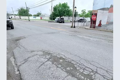 219 N Pearl Street, Trenton, TX 75490 - Photo 13