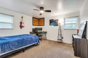 109 N Ash Ave, Azle, TX 76020 - Photo 9