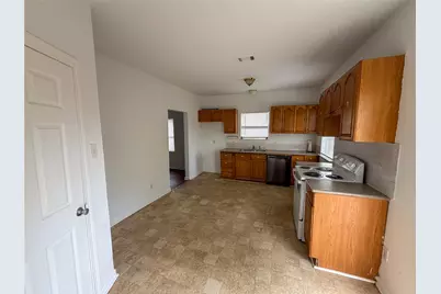 114 E Hull Street, Denison, TX 75021 - Photo 11