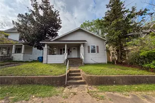 114 E Hull St, Denison, TX 75021 - Photo 3