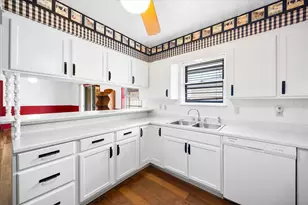 1320 Lexington Dr, Garland, TX 75041 - Photo 5