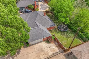 413 Flagstone Dr, Burleson, TX 76028 - Photo 23