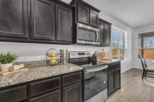 9224 Red Brush Trl, Fort Worth, TX 76131 - Photo 7