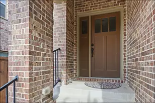 555 Waterloo Dr, Lewisville, TX 75067 - Photo 3