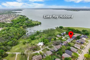 525 Pecan Ln, Rowlett, TX 75089 - Photo 1