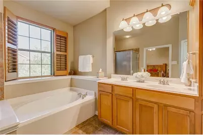 8728 Iron Horse Drive, Irving, TX 75063 - Photo 19