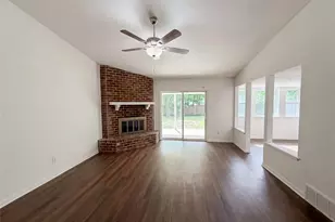 913 Jayellen Ct, Burleson, TX 76028 - Photo 3