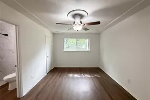 913 Jayellen Ct, Burleson, TX 76028 - Photo 11