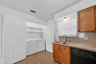 2710 Wimbledon Ct, Garland, TX 75041 - Photo 9