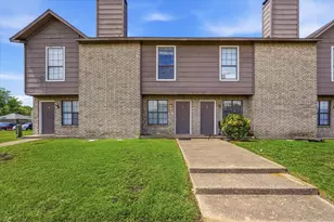 2710 Wimbledon Ct, Garland, TX 75041 - Photo 1