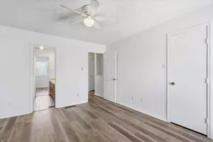 2710 Wimbledon Ct, Garland, TX 75041 - Photo 15