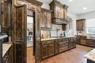 104 Oak Bend Ct, Lipan, TX 76462 - Photo 7