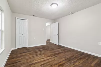 2336 Glencrest Drive, Fort Worth, TX 76119 - Photo 17