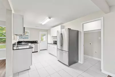 2336 Glencrest Drive, Fort Worth, TX 76119 - Photo 5