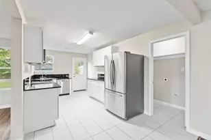 2336 Glencrest Dr, Fort Worth, TX 76119 - Photo 5