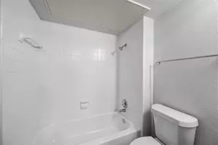 9825 Walnut St, Dallas, TX 75243 - Photo 25
